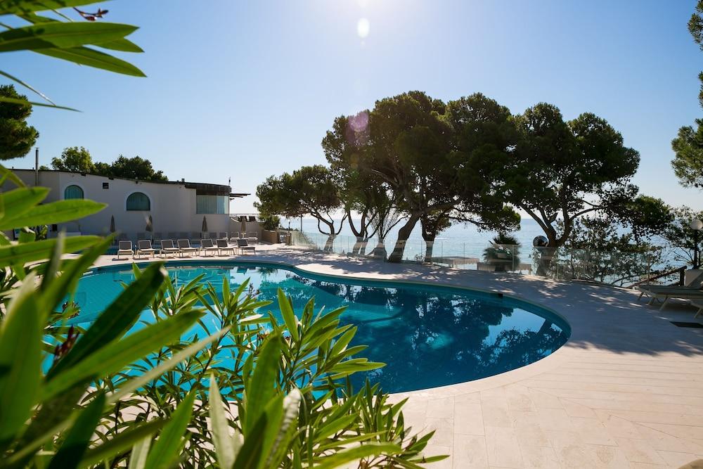 Forte Village Resort - Il Castello Santa Margherita di Pula Exterior foto